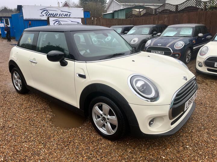 MINI Hatch 1.5 Cooper Classic Euro 6 (s/s) 3dr