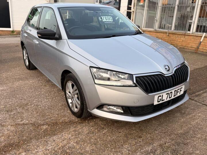 Skoda FABIA 1.0 SE Euro 6 (s/s) 5dr Skoda FABIA 1.0 SE Euro 6 (s/s) 5dr