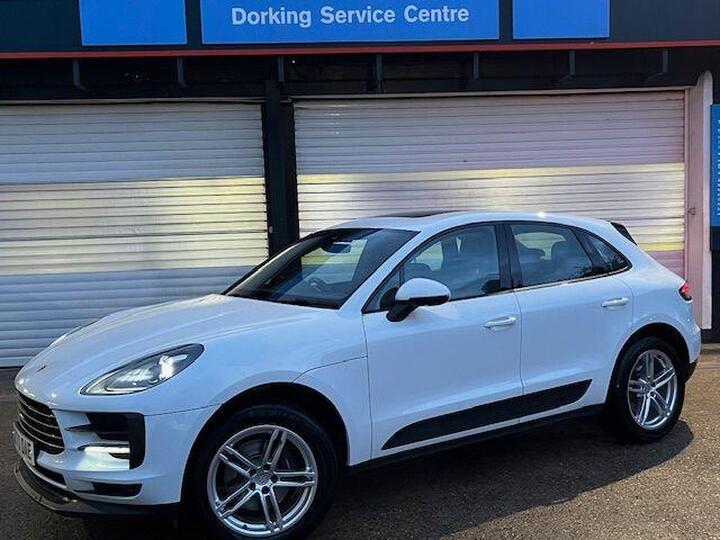 Porsche Macan 2.0T PDK 4WD Euro 6 (s/s) 5dr Porsche Macan 2.0T PDK 4WD Euro 6 (s/s) 5dr