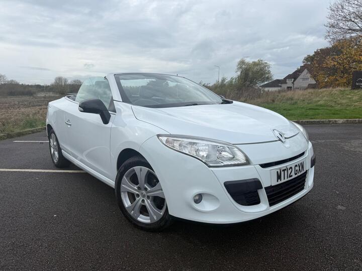 Renault Megane 1.9 DCi Dynamique TomTom Euro 5 2dr Renault Megane 1.9 DCi Dynamique TomTom Euro 5 2dr