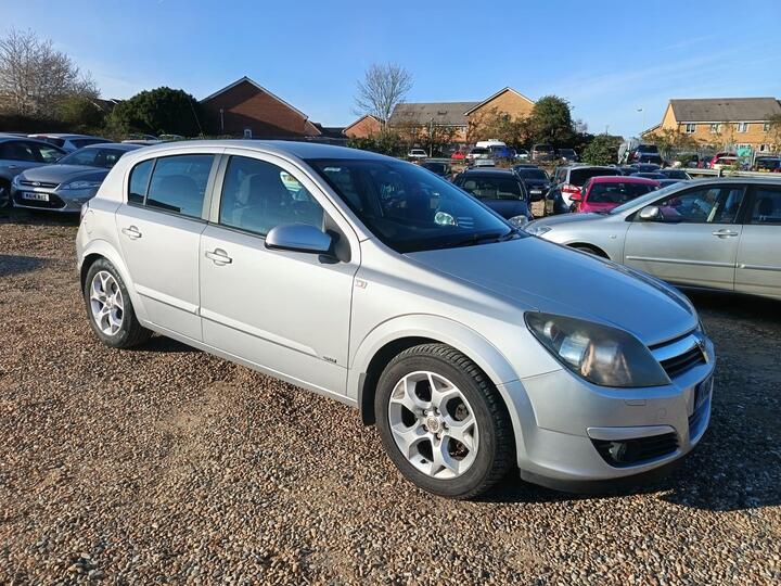 Vauxhall Astra 1.6i 16v SXi 5dr Vauxhall Astra 1.6i 16v SXi 5dr