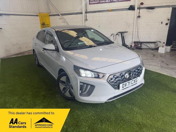 Hyundai IONIQ 1.6 H-GDi Premium SE DCT Euro 6 (s/s) 5dr Hyundai IONIQ 1.6 H-GDi Premium SE DCT Euro 6 (s/s) 5dr