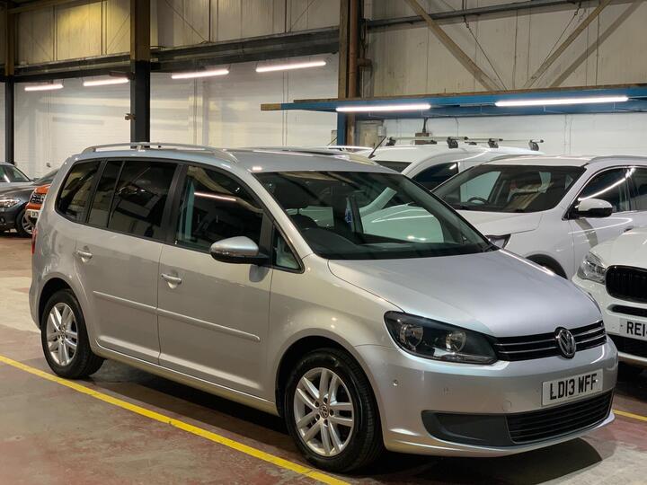Volkswagen Touran 1.6 TDI BlueMotion Tech SE DSG Euro 5 (s/s) 5dr