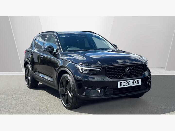 Volvo XC40 2.0 B3 MHEV Plus Black Edition DCT Auto Euro 6 (s/s) 5dr