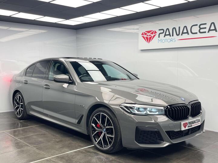 BMW 5 SERIES 2.0 530e 12kWh M Sport Steptronic Euro 6 (s/s) 4dr BMW 5 SERIES 2.0 530e 12kWh M Sport Steptronic Euro 6 (s/s) 4dr