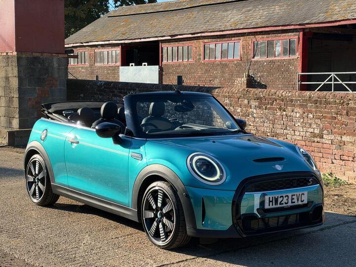 MINI Convertible 2.0 Cooper S Seaside Edition Steptronic Euro 6 (s/s) 2dr