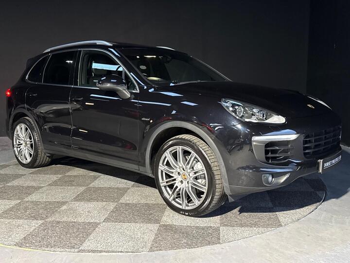 Porsche Cayenne 4.2 TD V8 S TiptronicS 4WD Euro 5 (s/s) 5dr Porsche Cayenne 4.2 TD V8 S TiptronicS 4WD Euro 5 (s/s) 5dr