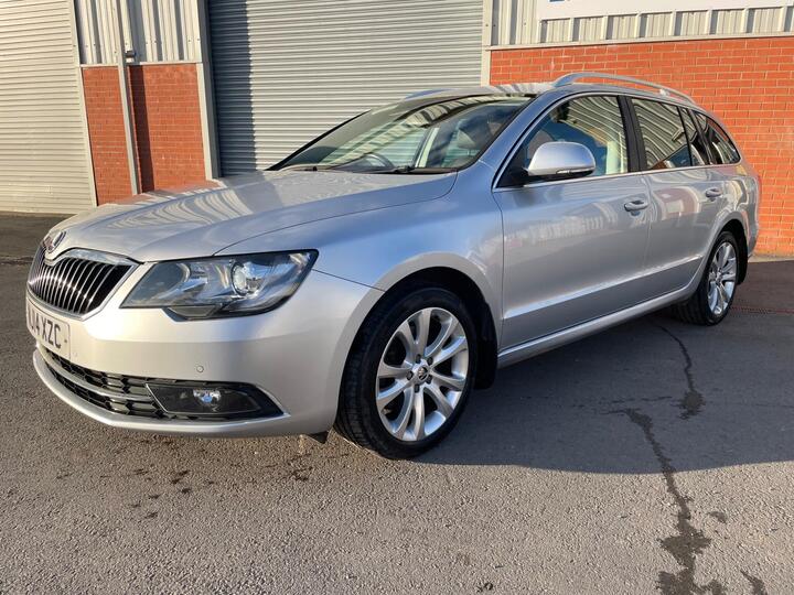 Skoda Superb 2.0 TDI SE DSG Euro 5 (s/s) 5dr