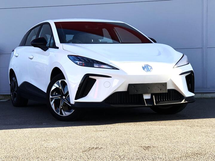 MG MG4 64kWh SE Long Range Auto 5dr