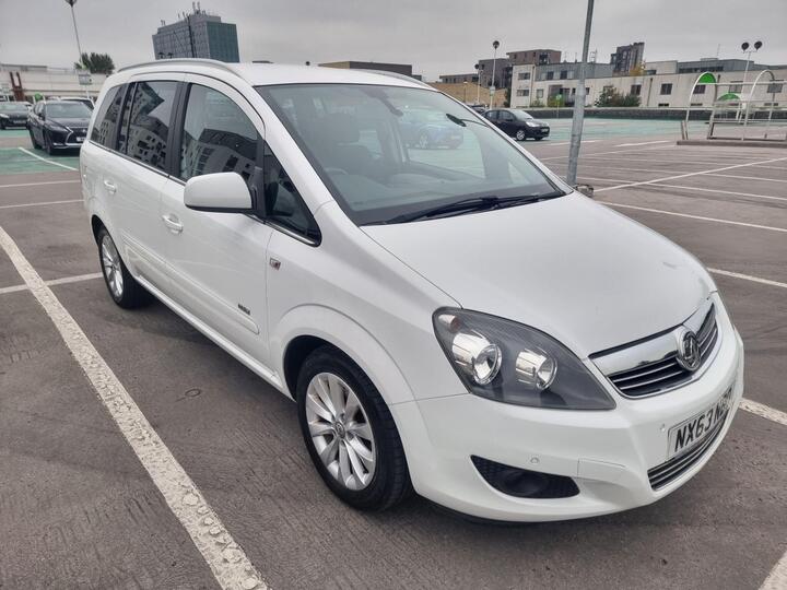 Vauxhall Zafira 1.6 16V Design Euro 5 5dr (SNav) Vauxhall Zafira 1.6 16V Design Euro 5 5dr (SNav)