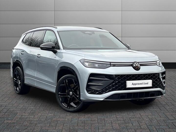 Volkswagen Tayron 1.5 ETSI MHEV R-Line DSG Euro 6 (s/s) 5dr Volkswagen Tayron 1.5 ETSI MHEV R-Line DSG Euro 6 (s/s) 5dr