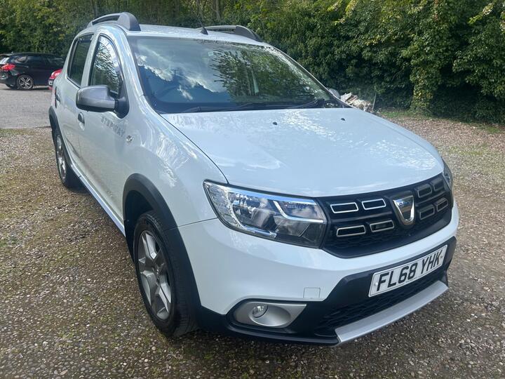 Dacia Sandero Stepway 0.9 TCe Essential Euro 6 (s/s) 5dr