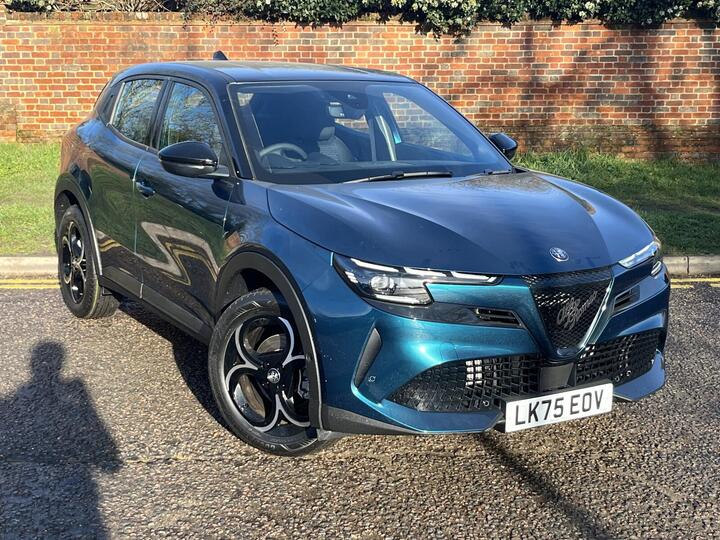 Alfa Romeo Junior 1.2 MHEV Ibrida E-DCT Euro 6 (s/s) 5dr