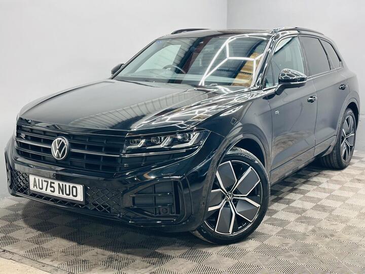 Volkswagen Touareg 3.0 TDI V6 Black Edition Tiptronic 4Motion Euro 6 (s/s) 5dr