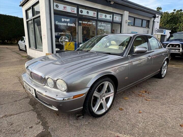 Jaguar XJ 2.7 TDVi Sovereign 4dr