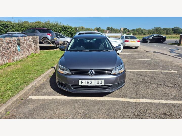 Volkswagen Jetta 1.6 TDI BlueMotion Tech SE DSG Euro 5 (s/s) 4dr