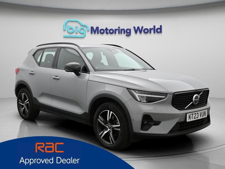 Volvo XC40 2.0 B3 MHEV Plus Dark DCT Auto Euro 6 (s/s) 5dr