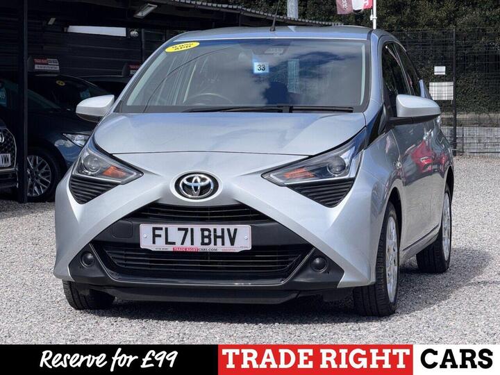 Toyota AYGO 1.0 VVT-i X-play Euro 6 (s/s) 5dr