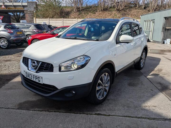 Nissan Qashqai 1.6 DCi Tekna 2WD Euro 5 5dr (AVM)