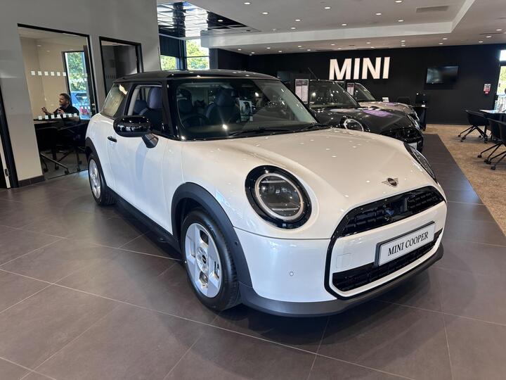 MINI Cooper 1.5C Classic Steptronic Euro 6 (s/s) 3dr