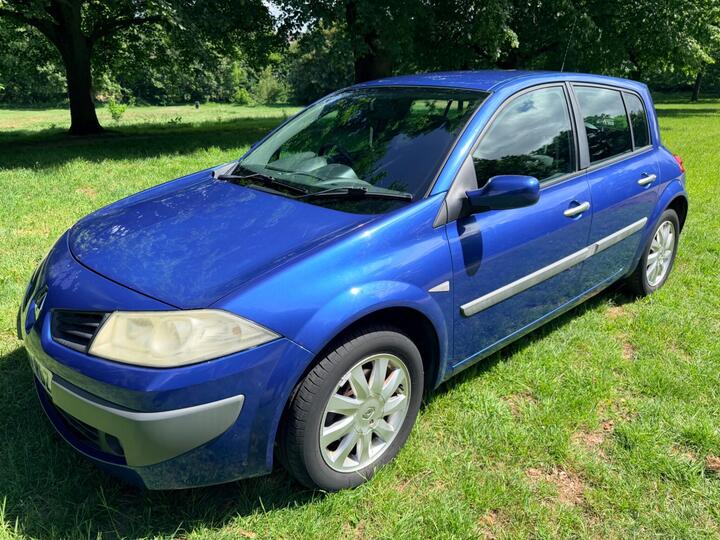 Renault Megane 1.6 VVT Dynamique Proactive 5dr Renault Megane 1.6 VVT Dynamique Proactive 5dr