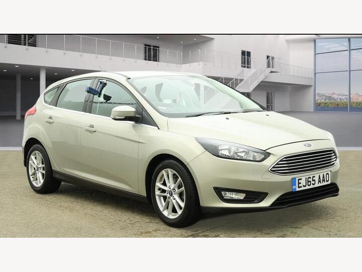 Ford Focus 1.6 Zetec Powershift Euro 6 5dr