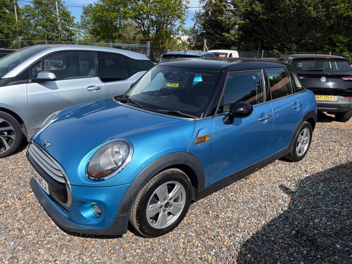 MINI Hatch 1.5 Cooper Auto Euro 6 (s/s) 5dr