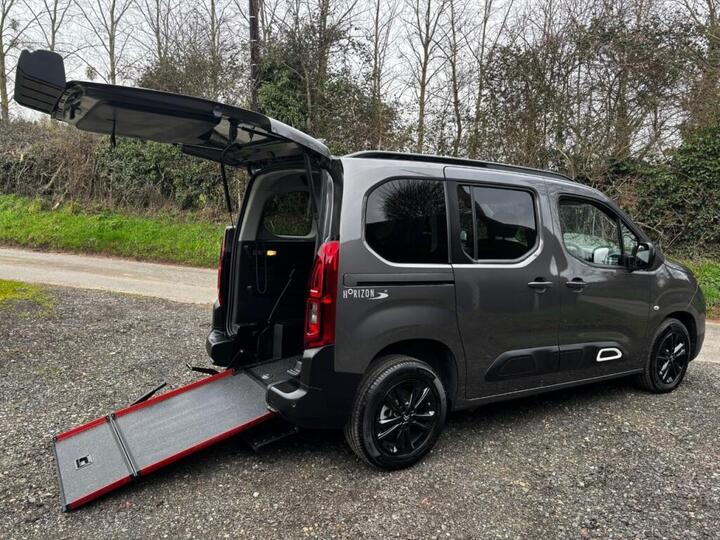 Citroen Berlingo 1.5 BlueHDi 100 Feel M 5dr WHEELCHAIR ACCESSIBLE VEHICLE 3 SEATS