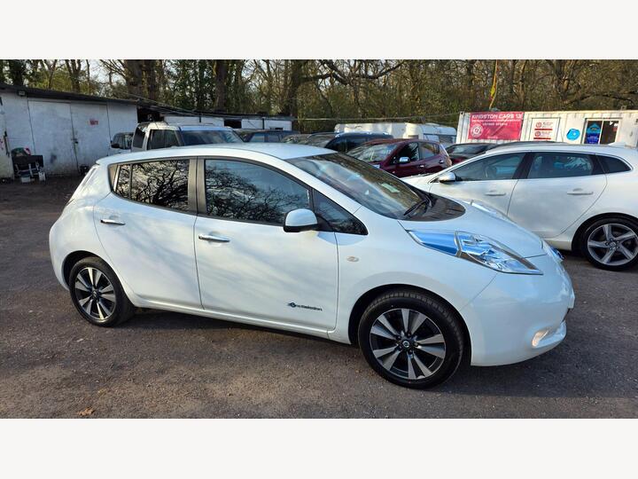 Nissan Leaf 30kWh Tekna Auto 5dr