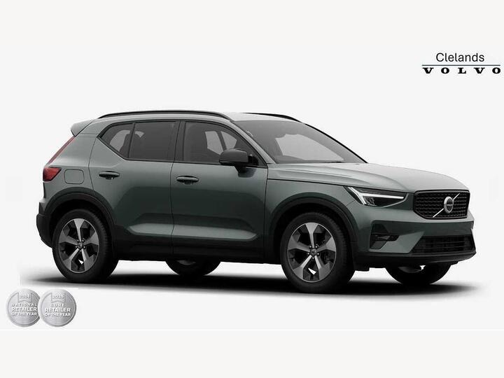 Volvo XC40 2.0 B3 MHEV Plus Dark DCT Auto Euro 6 (s/s) 5dr