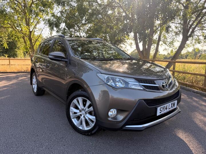 Toyota RAV4 2.2 D-4D Invincible 4WD Euro 5 5dr