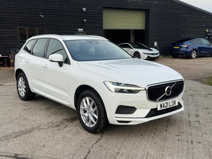 Volvo XC60 2.0 B4 MHEV Momentum Auto AWD Euro 6 (s/s) 5dr