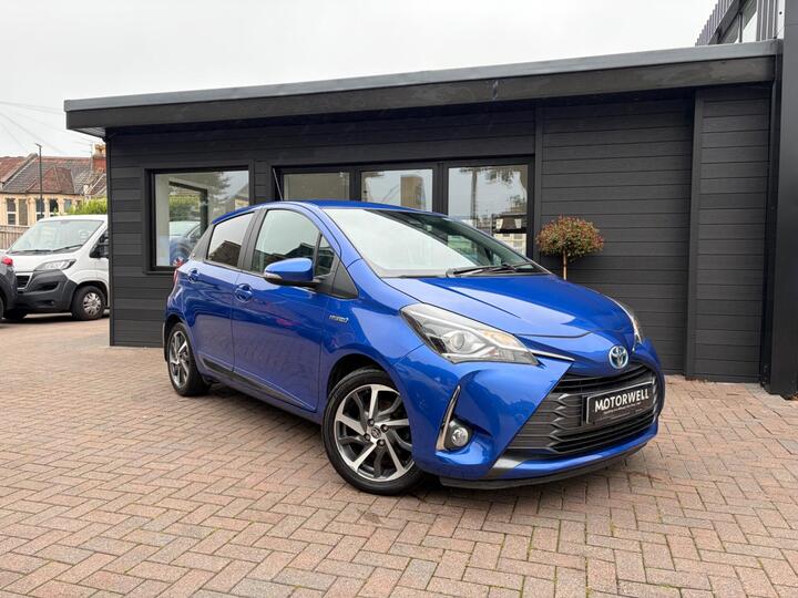 Toyota Yaris 1.5 VVT-h Y20 Bi-tone E-CVT Euro 6 (s/s) 5dr