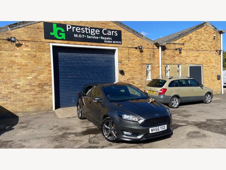 Ford Focus 1.0T EcoBoost ST-Line Euro 6 (s/s) 5dr