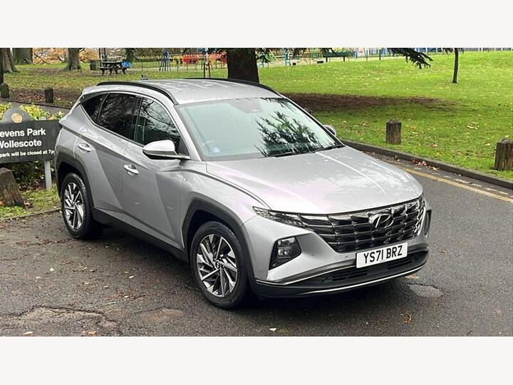 Hyundai TUCSON 1.6 T-GDi MHEV Premium DCT Euro 6 (s/s) 5dr Hyundai TUCSON 1.6 T-GDi MHEV Premium DCT Euro 6 (s/s) 5dr