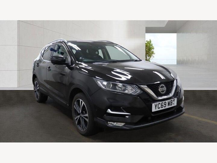 Nissan Qashqai 1.3 DIG-T N-Connecta Euro 6 (s/s) 5dr