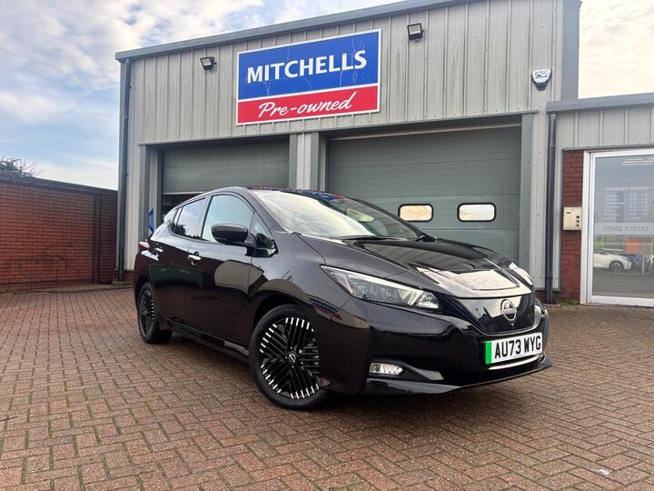 Nissan LEAF 39kWh Tekna Auto 5dr Nissan LEAF 39kWh Tekna Auto 5dr