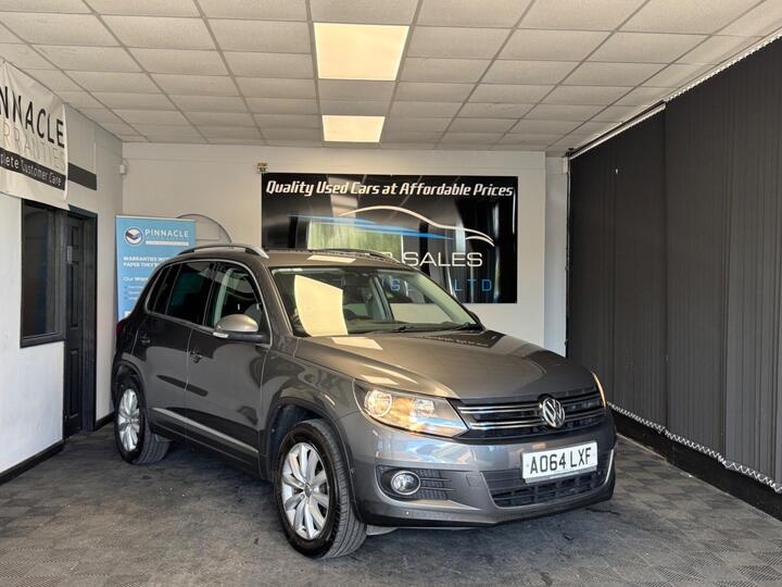Volkswagen Tiguan 2.0 TDI BlueMotion Tech Match DSG 4WD Euro 5 (s/s) 5dr Volkswagen Tiguan 2.0 TDI BlueMotion Tech Match DSG 4WD Euro 5 (s/s) 5dr