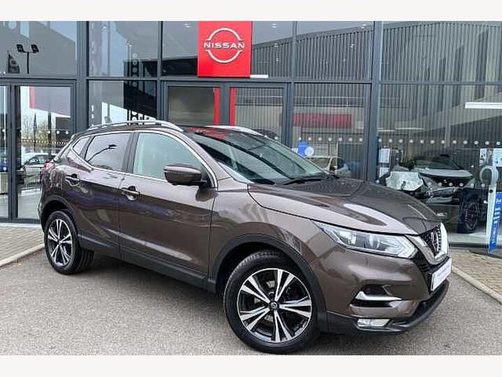 Nissan Qashqai 1.3 DIG-T N-Connecta Euro 6 (s/s) 5dr