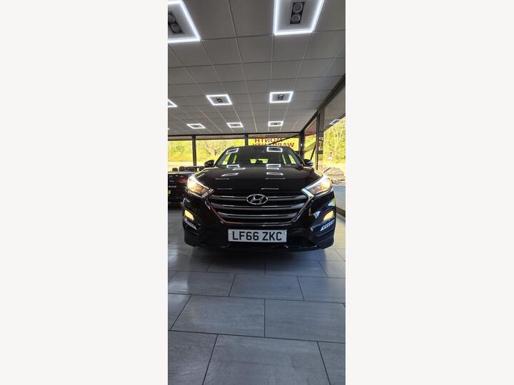 Hyundai TUCSON 1.7 CRDi Blue Drive Premium DCT Euro 6 (s/s) 5dr
