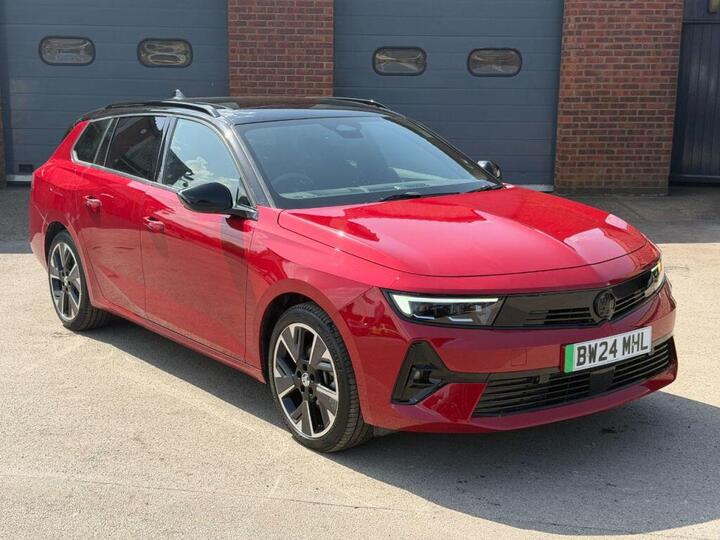 Vauxhall Astra 54kWh Ultimate Sports Tourer Auto 5dr Vauxhall Astra 54kWh Ultimate Sports Tourer Auto 5dr