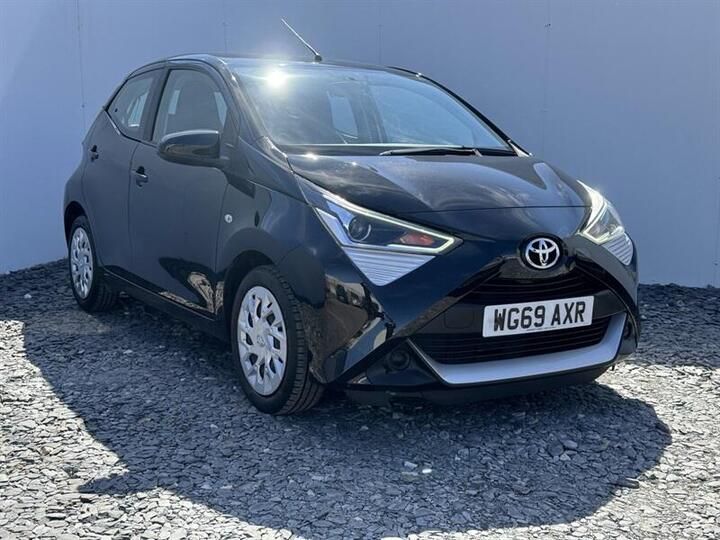 Toyota AYGO 1.0 VVT-i X-play X-shift Euro 6 5dr