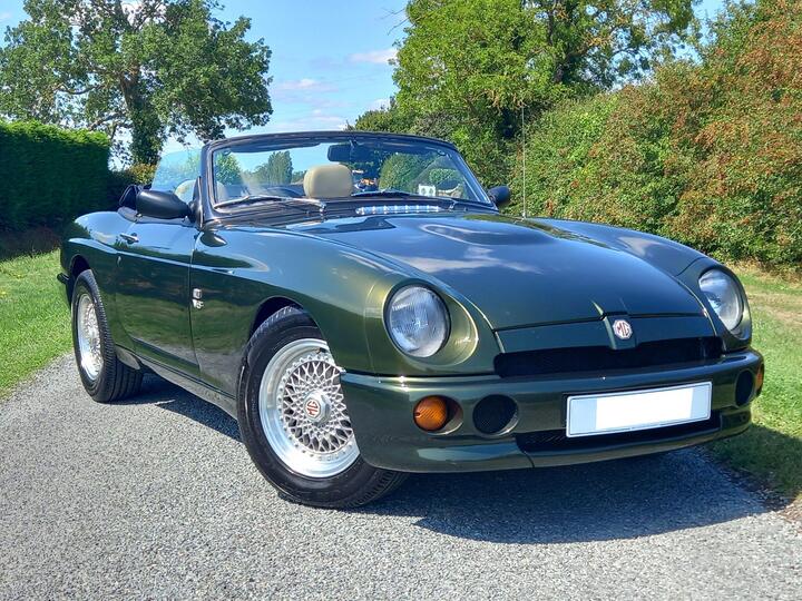 MG RV8 3.9 2dr