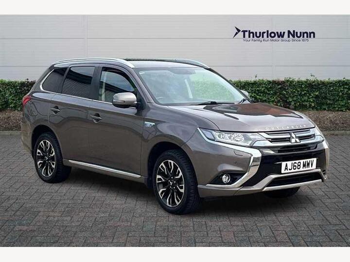 Mitsubishi Outlander 2.0h 12kWh 4h CVT 4WD Euro 6 (s/s) 5dr Mitsubishi Outlander 2.0h 12kWh 4h CVT 4WD Euro 6 (s/s) 5dr