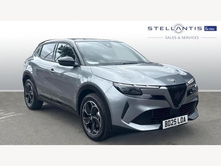 Alfa Romeo Junior 1.2 MHEV Ibrida E-DCT Euro 6 (s/s) 5dr Alfa Romeo Junior 1.2 MHEV Ibrida E-DCT Euro 6 (s/s) 5dr