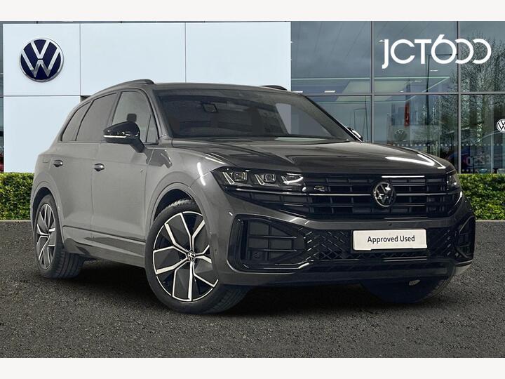 Volkswagen Touareg 3.0 TDI V6 Black Edition Tiptronic 4Motion Euro 6 (s/s) 5dr Volkswagen Touareg 3.0 TDI V6 Black Edition Tiptronic 4Motion Euro 6 (s/s) 5dr