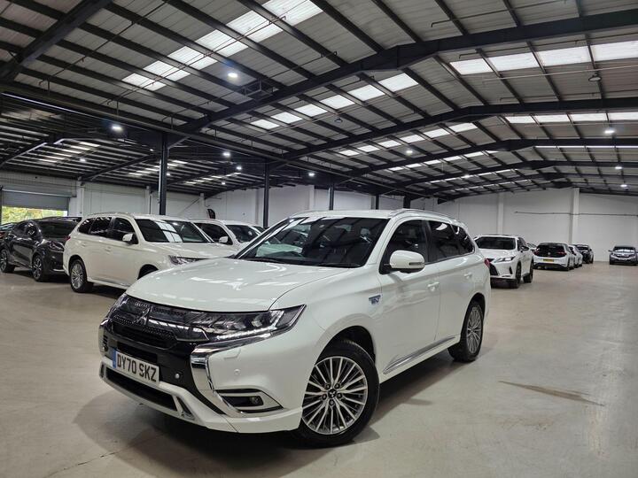 Mitsubishi Outlander 2.4h TwinMotor 13.8kWh Exceed CVT 4WD Euro 6 (s/s) 5dr