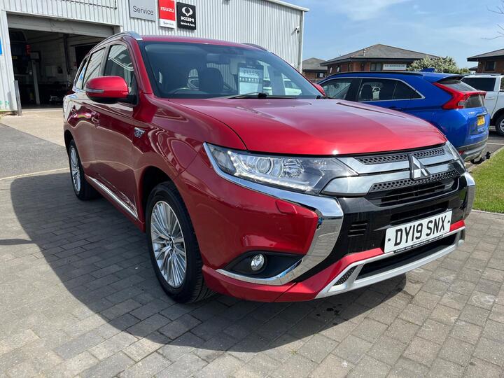 Mitsubishi Outlander 2.4h TwinMotor 13.8kWh Juro CVT 4WD Euro 6 (s/s) 5dr