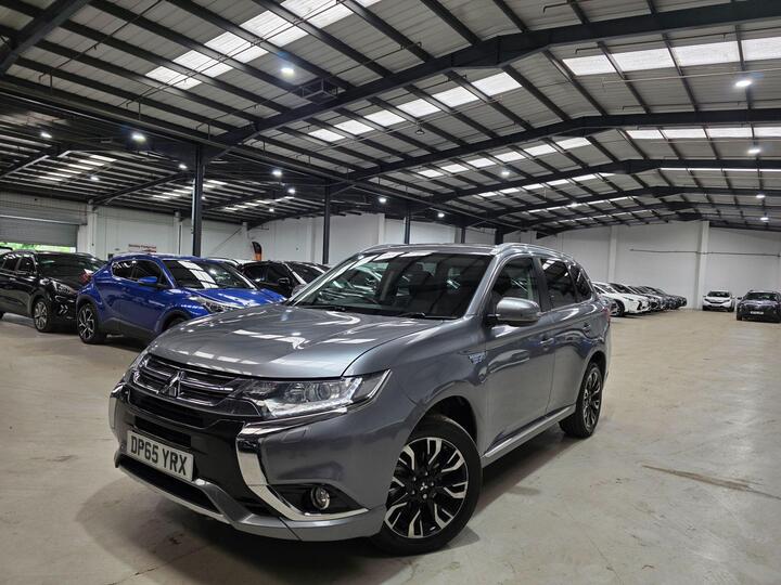 Mitsubishi Outlander 2.0h 12kWh GX3h+ CVT 4WD Euro 6 (s/s) 5dr Mitsubishi Outlander 2.0h 12kWh GX3h+ CVT 4WD Euro 6 (s/s) 5dr