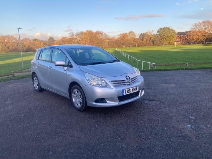 Toyota Verso 1.6 V-Matic T2 Euro 5 5dr Toyota Verso 1.6 V-Matic T2 Euro 5 5dr